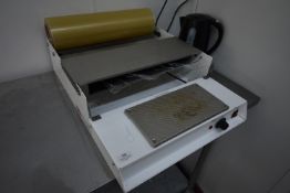 *EDL John Quinn Shrink Wrapper Model SIMP45