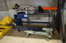 *Small Tabletop Hydraulic Cutting Device