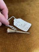 7ct Gold Hunting Horn Fob with Inset Stones 7.5g gross