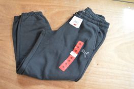 *Puma Jogger Size: M