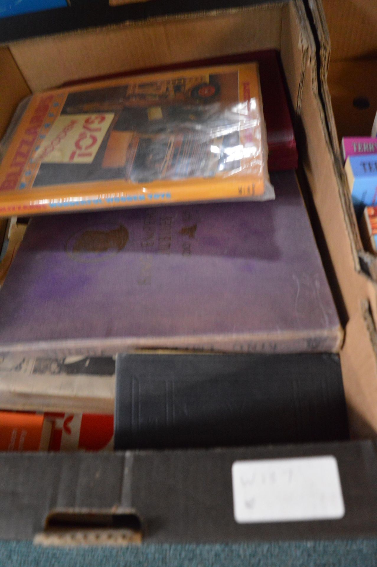Three Boxes of Books Including Terry Pratchett, pl - Image 4 of 4