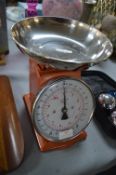 Retro Style Kitchen Scales