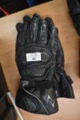 *Pair of Kevlar Motorbike Gloves Size: L (used)