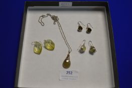 925 Sterling Silver Pendant with Green Stone, and