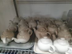 * 18 x Teapots