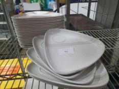 * 26 x Triangle snack plates