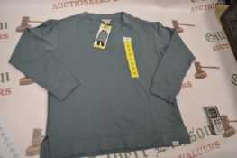 *Orvis Lady’s Classic Collection V-Neck Top Size: S