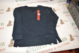 *Orvis Lady’s Classic Collection Black V-Neck Top Size: M