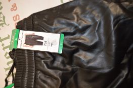 *Hilary Radley Lady’s Black Leather Look Trousers Size: XL