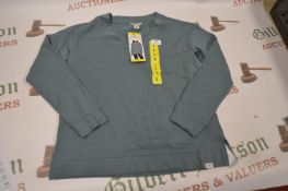 *Orvis Lady’s Classic Collection V-Neck Top Size: S
