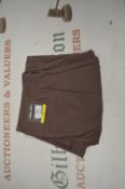 *Lady’s ¾ Length Trousers Size: 6