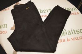 *Andrew Marc Lady’s Black Trousers Size: L