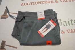 *Champion Gent’s Slate Grey Shorts Size: M