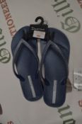 *Ipanema Navy Sandals Size: 5