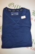 *Eddie Bauer Gent’s Navy Lounge Top Size: M