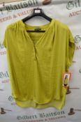*Hilary Radley Green Top Size: XXL
