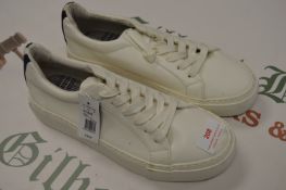 *Top Man White Shoes Size: 7