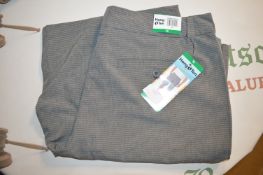 *Hang Ten Gent’s Grey Pinstripe Shorts Size: 38