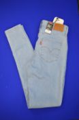 Levi’s 720 High Rise Super Skinny Jeans Size: 28x32