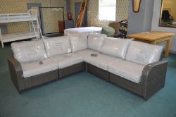 8651 - General Household, Collectibles, and Fancy Goods