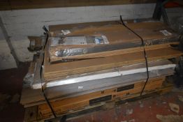 *Pallet of Assorted Laminate Flooring (salvage)