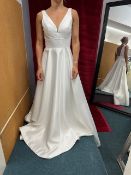 *Elena Ferrara Mimmi Wedding Gown in Ivory Matt Satin Size: 12 RRP: £2000