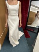 *Elena Ferrara Paloma Ivory Triple Layer Crepe Wedding Gown Size: 12 RRP: £1850
