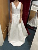 *Elena Ferrara Garcie Ivory Dotty Satin Wedding Gown Size: 12 RRP: £1950