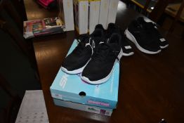 *Pair of Skechers Air Cooled Memory Foam Shoes Size: 7