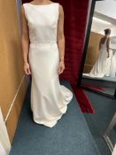 *Elena Ferrara Ivory Wedding Gown Size: 12