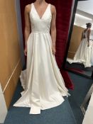 *Elena Ferrara Luna Ivory Wedding Gown in Satin with Split Size: 12 RRP: £1880