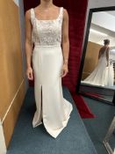 *Elena Ferrara Lucia Ivory Crepe Double Floral Lace Lined Wedding Gown Size: 12 RRP: £1860