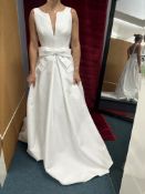 *Jesus Piero Dotty Taffeta Wedding Gown Size: 12 RRP: £2360