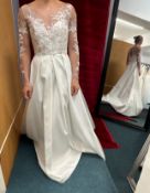 *Elena Ferrara Blossom Wedding Gown Size: 10 RRP: £2400