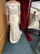 *Elena Ferrara Ruby Ivory Crepe & Corded Lace Wedding Gown Size: 12 RRP: 1950