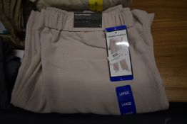 *Hilary Radley Lady’s Cream Trousers Size: L