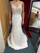 *Elena Ferrara Elisa Ivory Crepe & Dotty Tulle Sparkle Leaf Lace Wedding Gown Size: 12 RRP: £1880