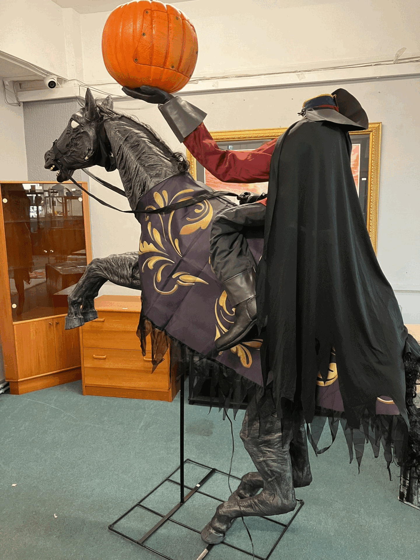 TIMED ONLINE SALE Wednesday 25th September 2024 10am (Staggered) A Further Consignment of New and