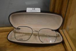 *Elle Spectacle Frames