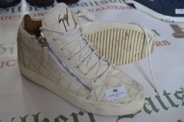 Giusppe Zanotti Men’s White Trainer Boots Size: 9 (pre-worn)