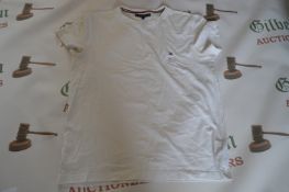 Tommy Hilfiger White T-Shirt Size: M