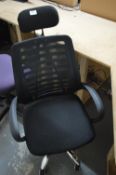 *Highback Executive Swivel Chair in Black Mesh