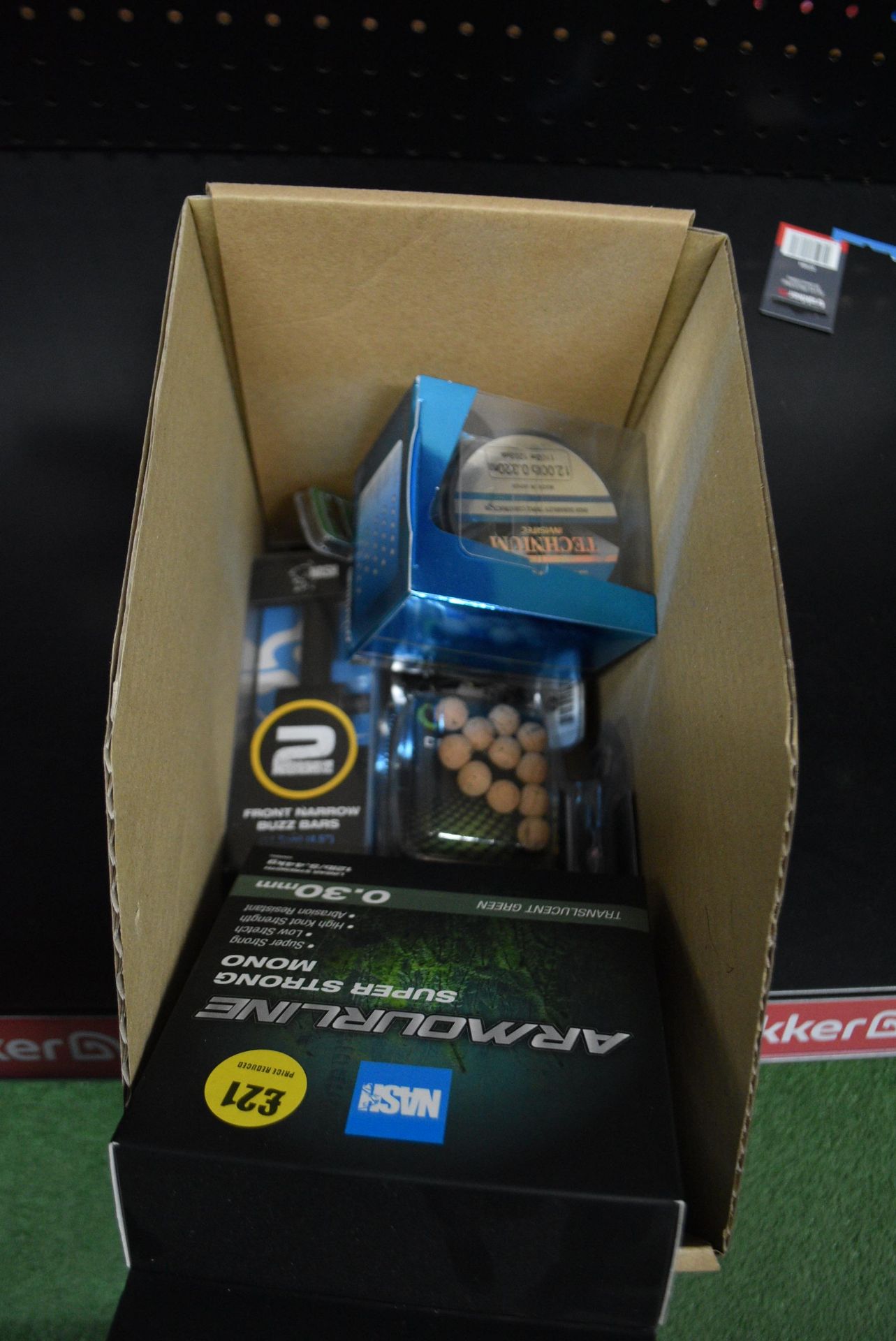 *Carp Fishing Accessory Starter Kit