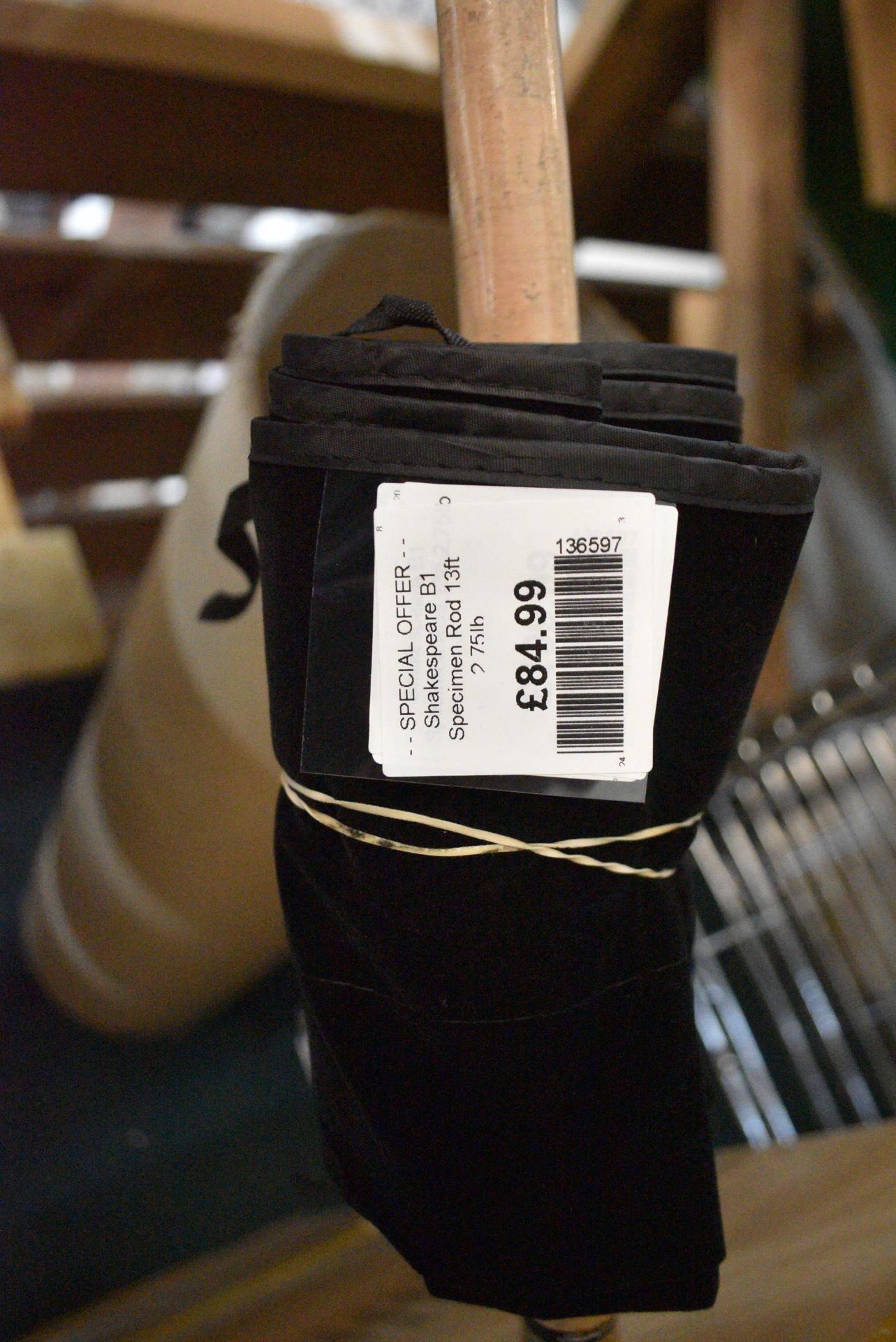 *Shakespeare B1 Specimin Rod 13ft 2.75Lbs RRP: £139.99 - Image 2 of 3