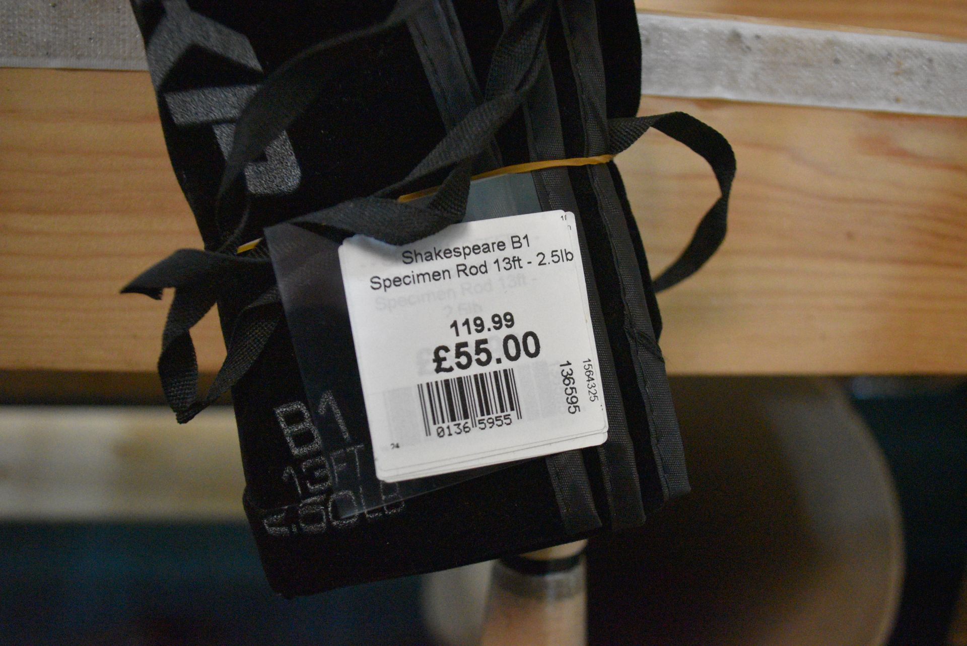 *Shakespeare B1 Specimin Rod 13ft 2.5Lbs RRP: £119.99 - Image 2 of 2