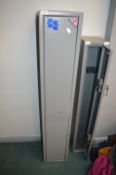 British Made Five Gun Steel Storage Cabinet to BS7558 with Internal Ammunition Locker (no key)