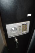 Sealey Model SEG S5 Digital Five Gun Steel Security Cabinet with Internal Locker (unlocked but