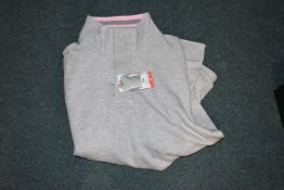 *Crew Clothing Men’s Grey & Pink Sweatshirt Size: M