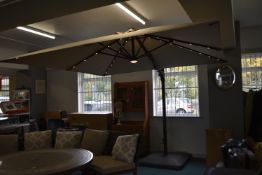 *Cantilever Telescopic Garden Parasol with LED Lighting 295cm diameter