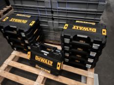 *Pallet of ~175 Hard Plastic Inserts